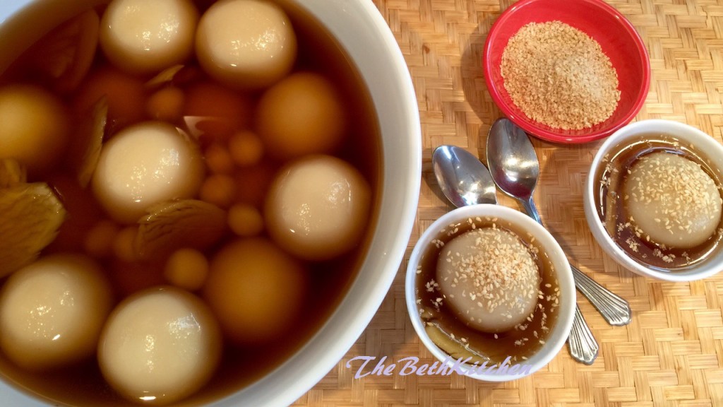 How to make Che Troi Nuoc - Glutinous Rice Balls with Mung Beans Filling in Ginger Syrup