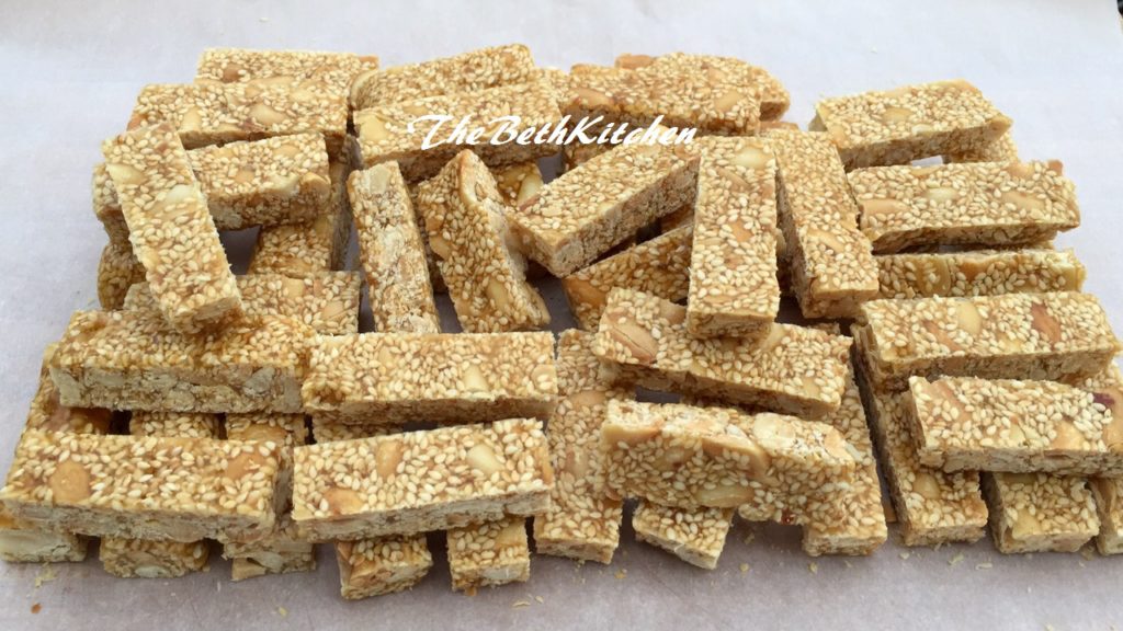 Kẹo Thèo Lèo - Kẹo Đậu Phộng - Cruchy Peanut and Sesame Candy