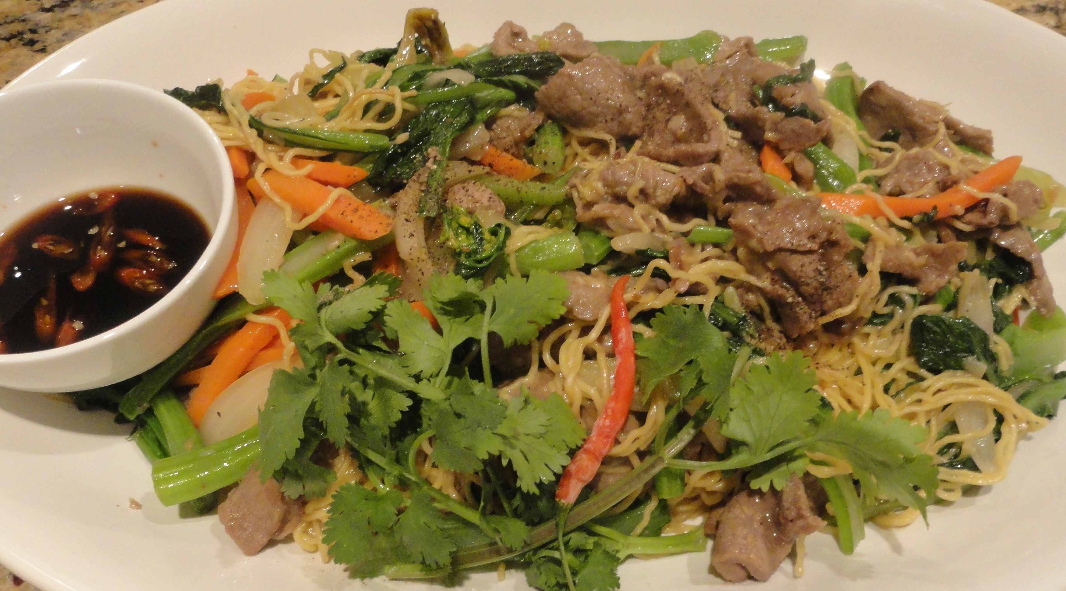 Stir Fried Beef Noodles with Vegetables