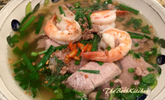 Hủ tiếu - Vietnamese pork and shrimp noodle soup