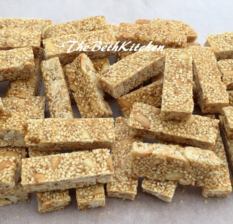 Kẹo Thèo Lèo - Kẹo Đậu Phộng - Cruchy Peanut and Sesame Candy