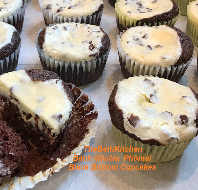 Black Bottom Cupcakes - Cream Cheese and Chocolate Cupcakes